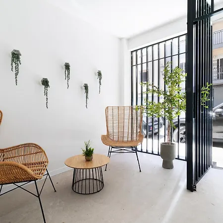 شقة Ag7 Loft Espaciosos Estudios Con Terraza Cercanos Al Metro Zona Ayora فالنسيا