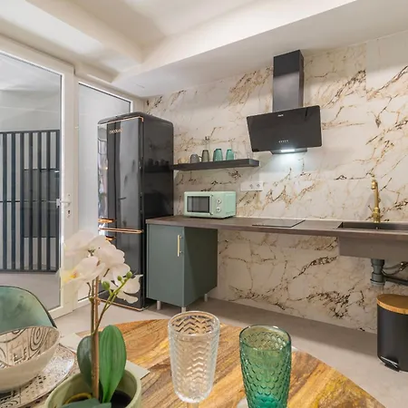 Ag7 Loft Espaciosos Estudios Con Terraza Cercanos Al Metro Zona Ayora * فالنسيا