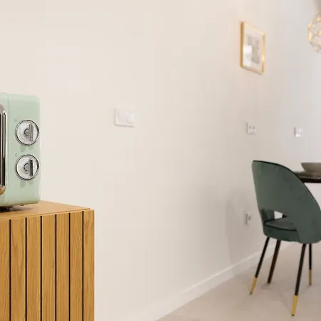 Ag7 Loft Espaciosos Estudios Con Terraza Cercanos Al Metro Zona Ayora شقة فالنسيا