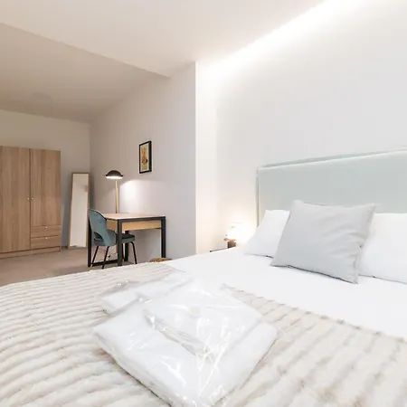 Ag7 Loft Espaciosos Estudios Con Terraza Cercanos Al Metro Zona Ayora * فالنسيا