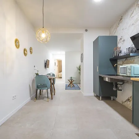شقة Ag7 Loft Espaciosos Estudios Con Terraza Cercanos Al Metro Zona Ayora *
