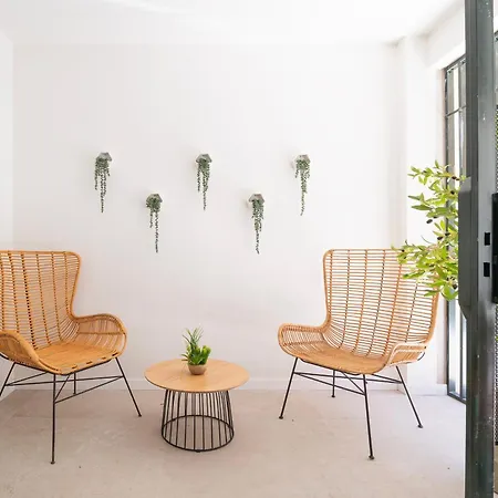 Ag7 Loft Espaciosos Estudios Con Terraza Cercanos Al Metro Zona Ayora Daire *