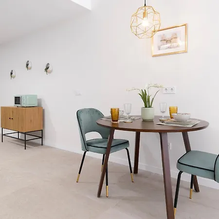 Ag7 Loft Espaciosos Estudios Con Terraza Cercanos Al Metro Zona Ayora Apartment *