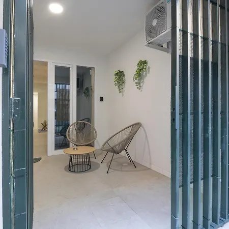 Ag7 Loft Espaciosos Estudios Con Terraza Cercanos Al Metro Zona Ayora Apartment *