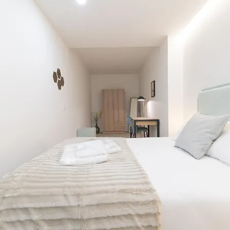 Ag7 Loft Espaciosos Estudios Con Terraza Cercanos Al Metro Zona Ayora Apartment