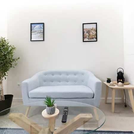 Ag7 Loft Espaciosos Estudios Con Terraza Cercanos Al Metro Zona Ayora Apartment